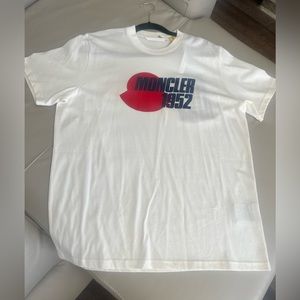 New Men Moncler T-shirt size L